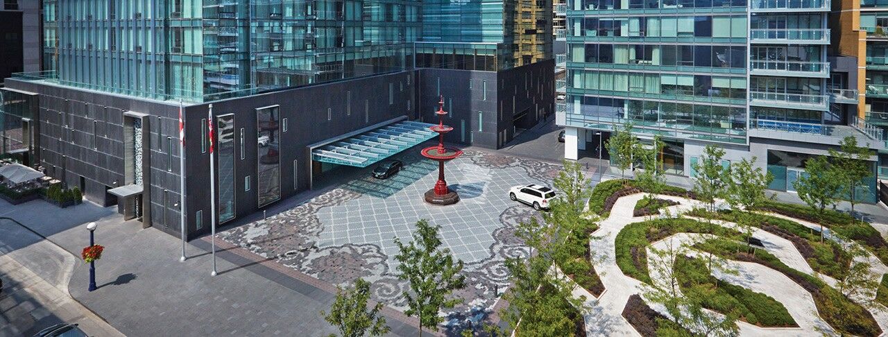 Four Seasons Hotel Toronto At Yorkville Exterior photo